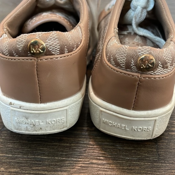 Michael by Michael Kors size 7 baby/toddler gold sneakers -used - Picture 4 of 6